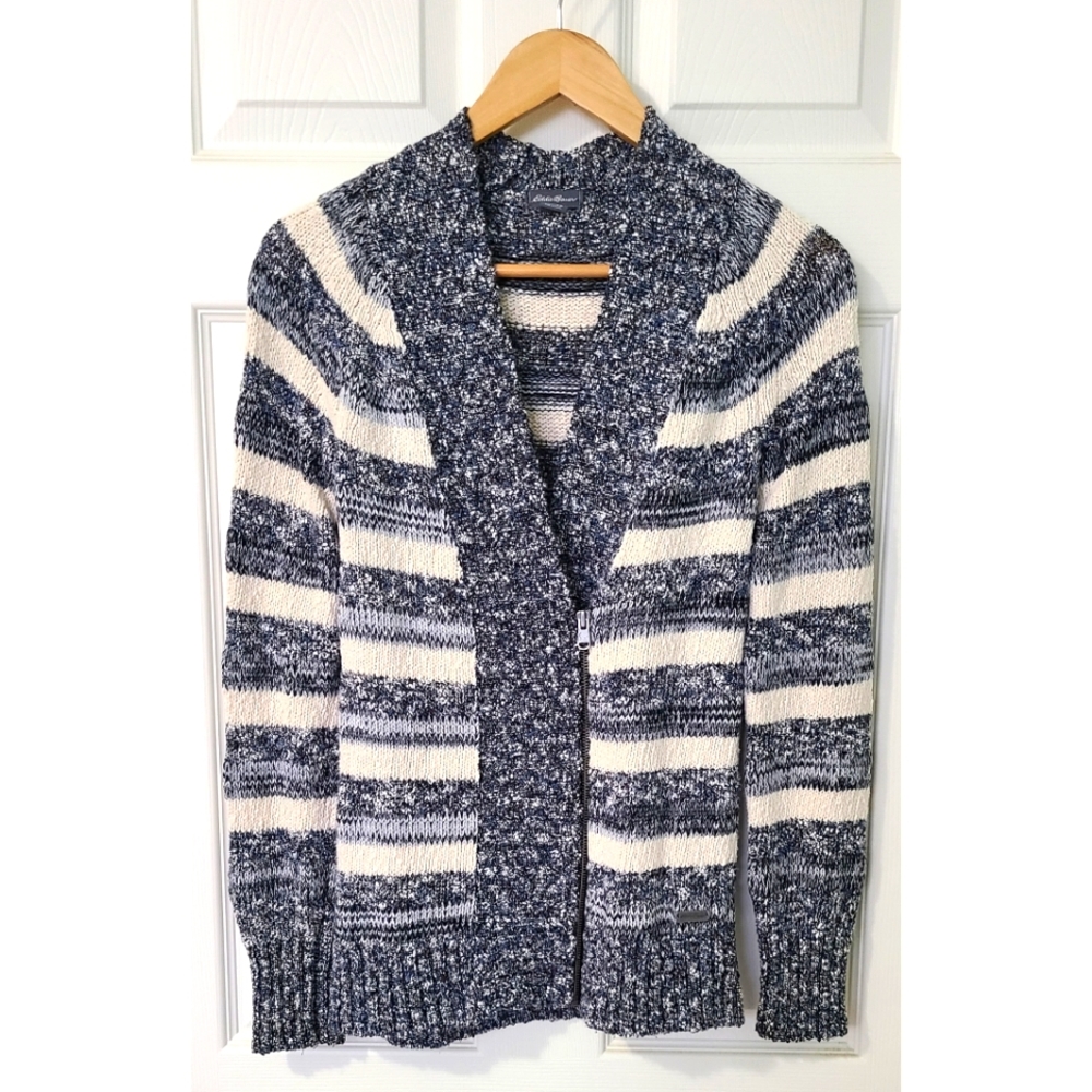 Knit sweater / cardigan with zipper